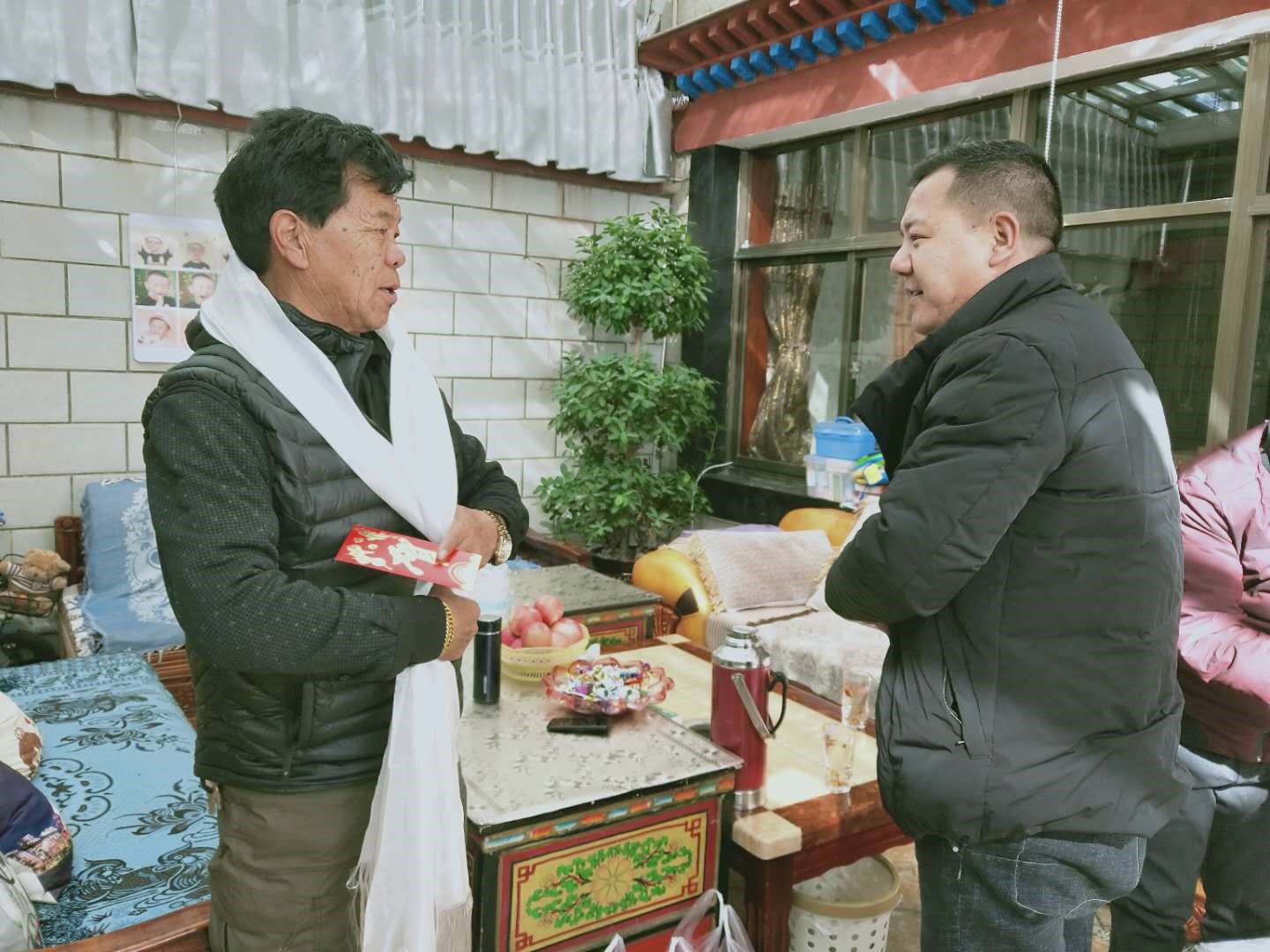 曲水县法院开展2019年两节前集体慰问活动