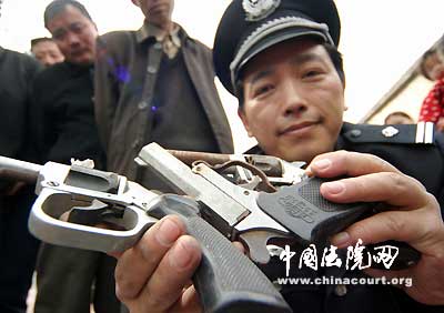 许昌一次销毁2000余支非法枪支-中国法院网