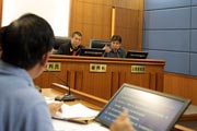 北京一中院首邀人民陪审员参与执行听证