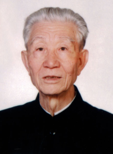 我国政法战线的杰出领导人郑天翔同志逝世