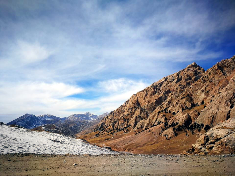 柏树山至哈拉湖途中手机随拍一景