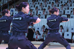 重庆警方“平安课堂”走进小学校园