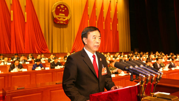 北京高院代院长杨万明向北京人大报告工作